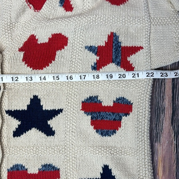 Vintage Disney Limited Edition Crochet Knit 4th of July Sweater Women's Large - Picture 9 of 10